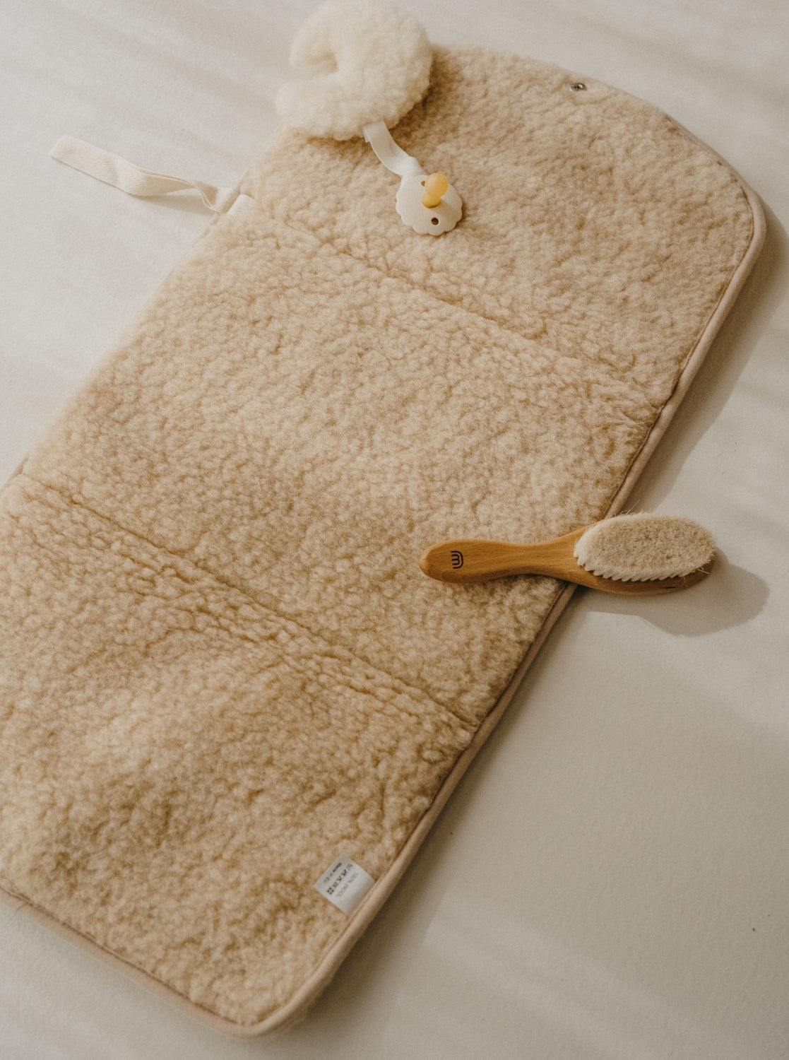 Skin cushion, cloud | 100% wool