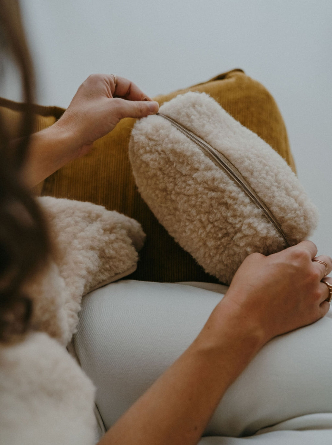 Skin cushion, cloud | 100% wool